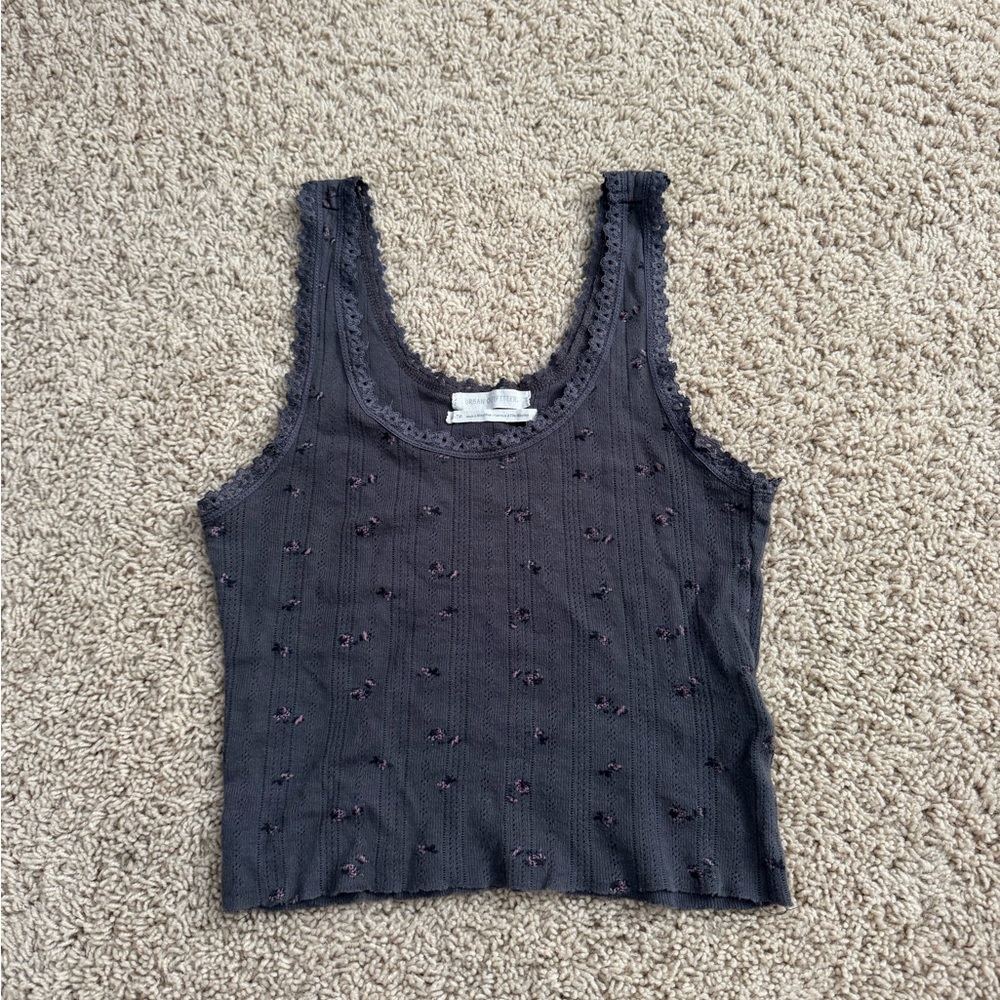 Urban outfitters gray Lacey tank top. Size XS. Great condition.
